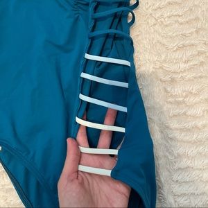 L Space Ricci one piece sz 12 SWIM